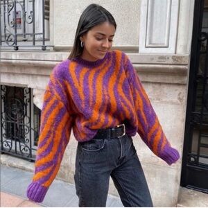 ZARA Jacquard Knit Animal Print Pattern Sweater